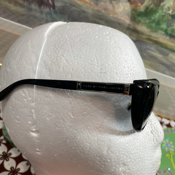 Marc by Marc Jacob Cat Eye Sunglasses - Picture 3 of 11